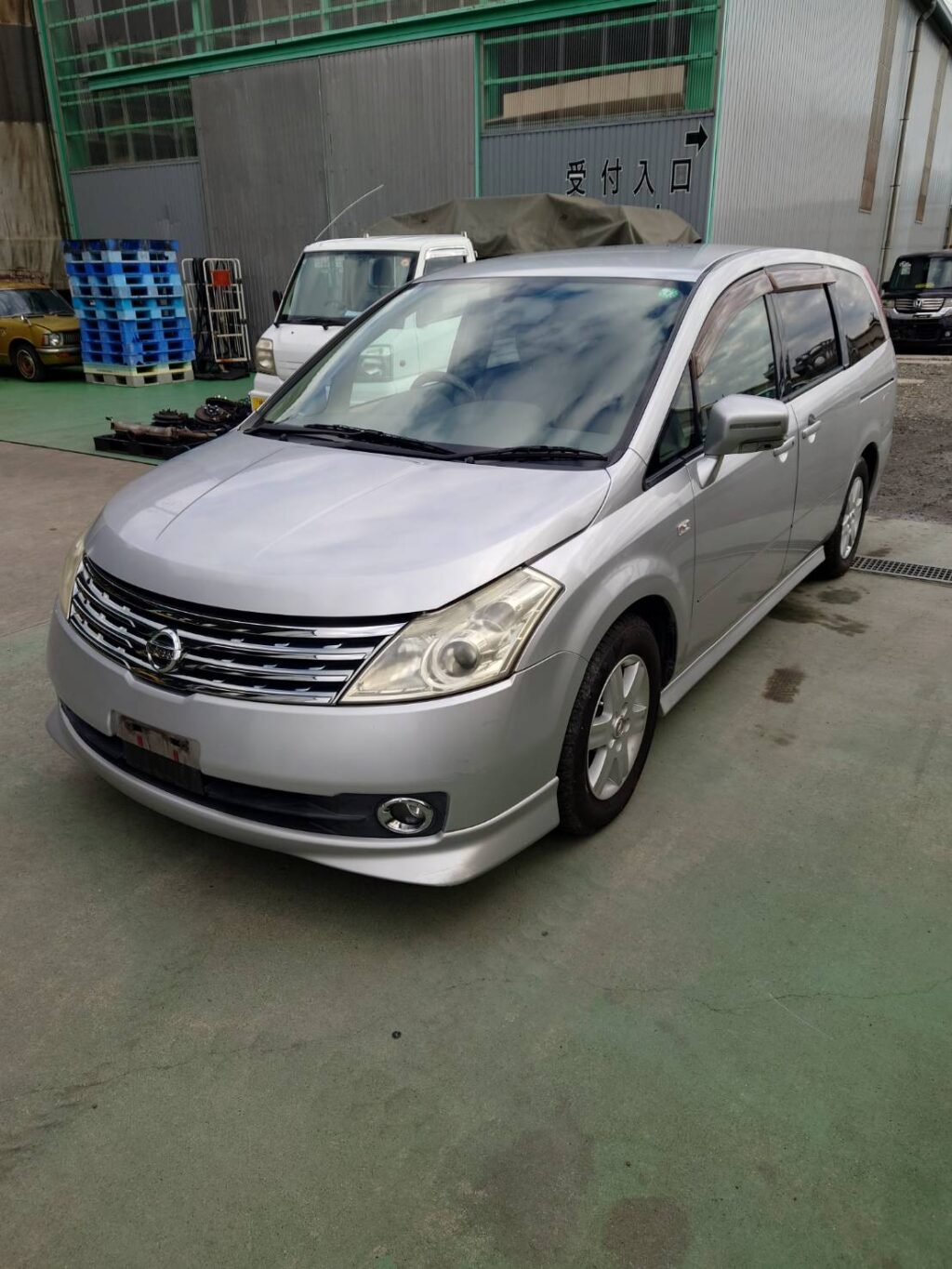 日産　プレサージュ